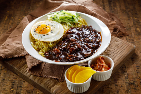 Zhà Jiàng Miàn Jjajangmyeon