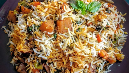 Paneer Biryani Family Feast Combo