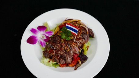 Grill Skirt Steak Salad (8 Oz