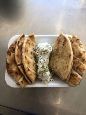 Pitta Bread And Tzatziki