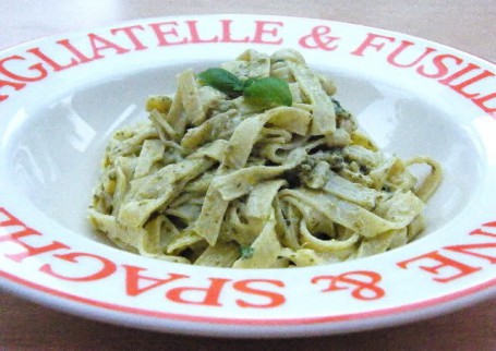 Tagliatelle Pesto