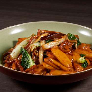 Shàng Hǎi Chǎo Nián Gāo Stir-Fried Glutinous Rice Cakes With Shredded Pork And White Cabbage