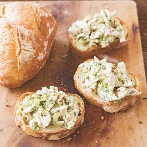 Tarragon Kyllingesalat Sandwich