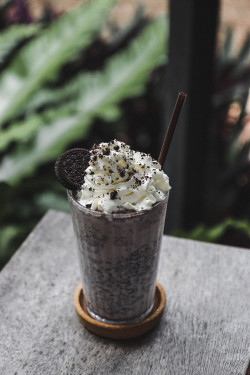 Håndskeetmalt Ismælk Shake Eller Malt-Oreo-Kiks