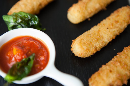 Mozzarella Sticks Med Marinara Sauce