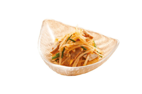 Rì Shì Chā Shāo Dòu Yá Là Wèi Shā Lǜ Spicy Bean Sprouts Bbq Pork Salad