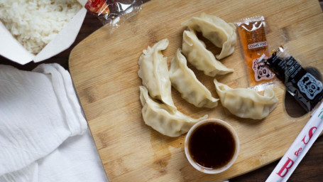 A10. Steamed Dumplings (8 Pieces)