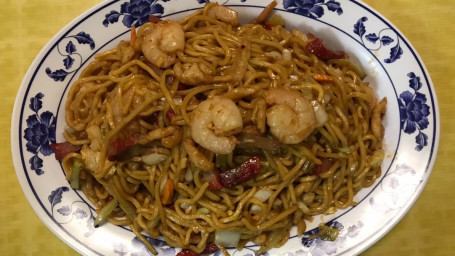 62. Hus Special Lo Mein