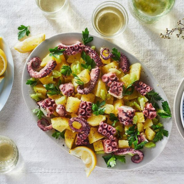 Salat Med Baby Blæksprutte