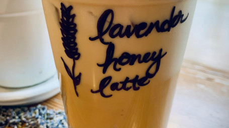 Iced Honey Lavendel Latte