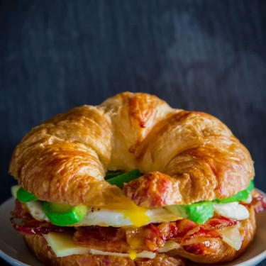 Morgenmad Croissant Sandwich