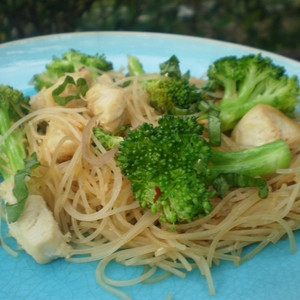 Ingefærkylling Med Broccoli Skål