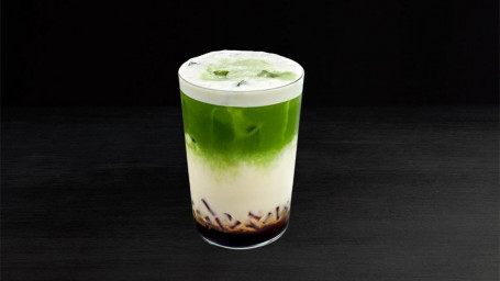 Iced Brunt Sukker Matcha Oat Latte Med Gelé