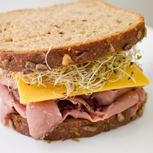 Roast Beef Og Ost Sandwich