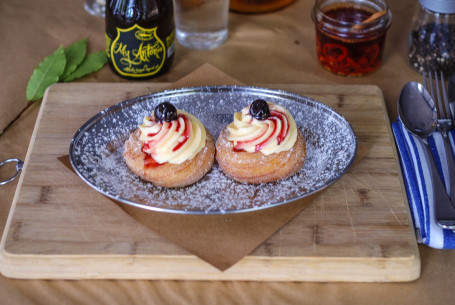 Zeppole (2 Donuts Per Serve)