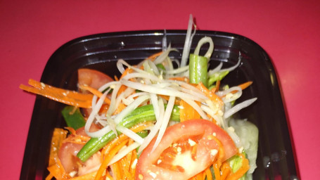 S4. Som Tum Thai Stars Salad