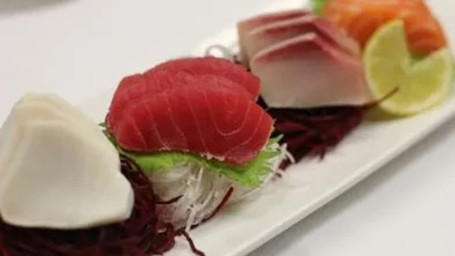 Sashimi Deluxe Frokost