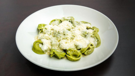 Spinat Tortellini Med Alfredo Sauce